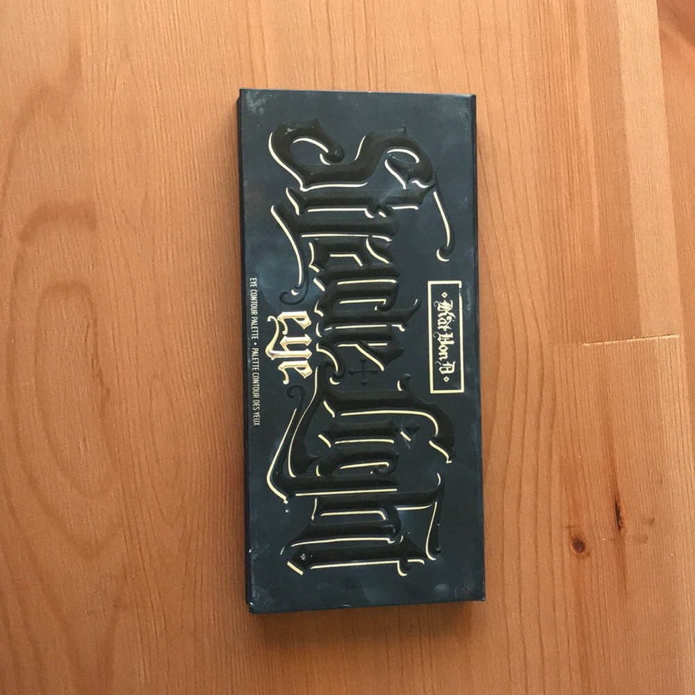 Kat Von D Shade and Light Eyeshadow Pallette
